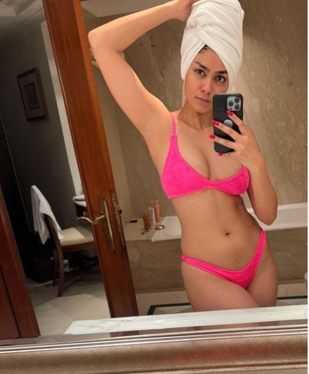Mrunal Thakur turned on the camera in the bathroom and shared a bold style