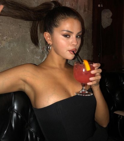 Selena Gomez shares sexy throwback photo in Strapless Bustier