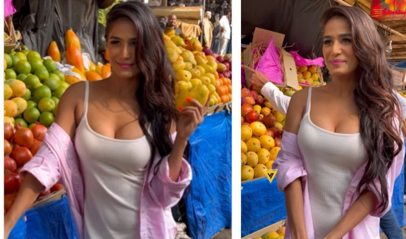 Poonam Pandey was spotted at Food Bazar in bold Avatar